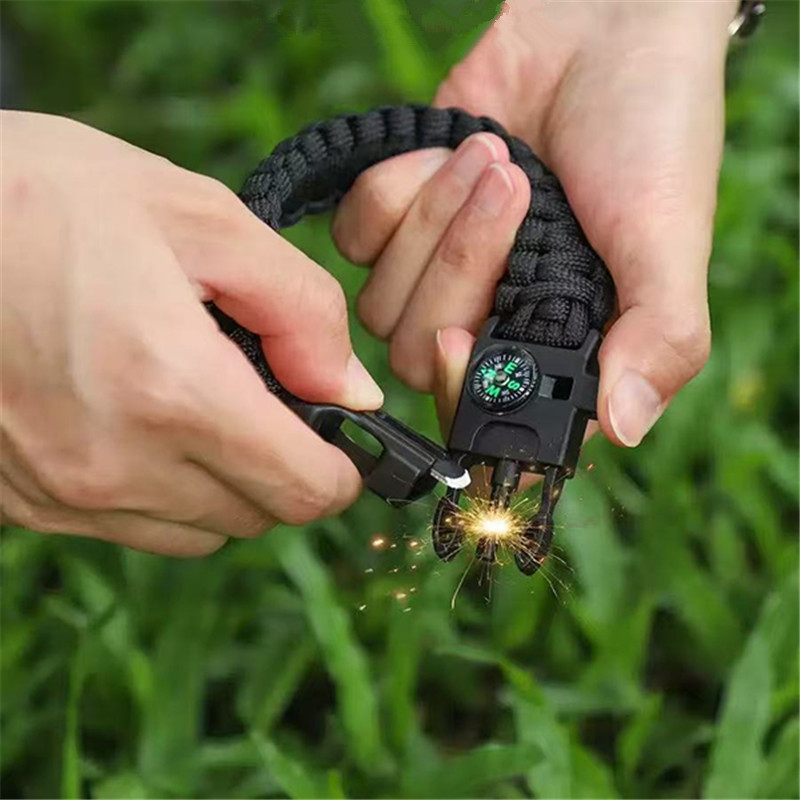 Five in One Compass Bracelet w - Fire Starting Kit recension och pris